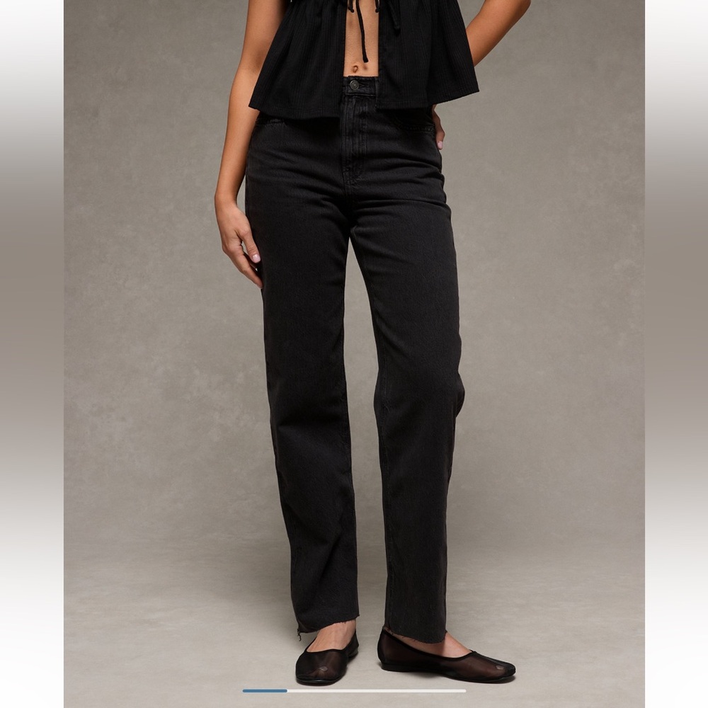 AE Strigid Super High-Waisted Baggy Straight Jean